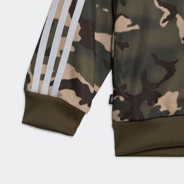 ADIDAS ORIGINALS Sweatsuit 'Camo Sst' in Green