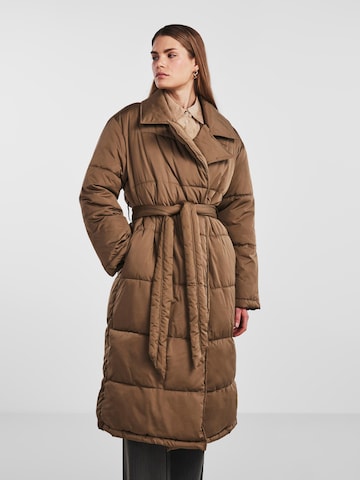 Y.A.S Χειμερινό παλτό σε καφέ: μπροστά