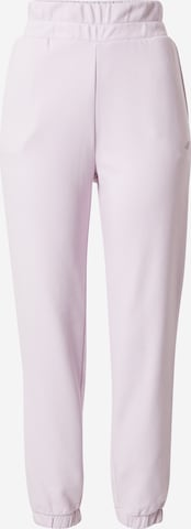 4F Tapered Workout Pants in Purple: front