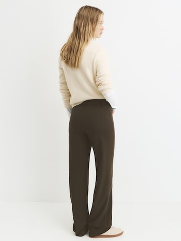 Pull&Bear Szabványos Nadrág - zöld