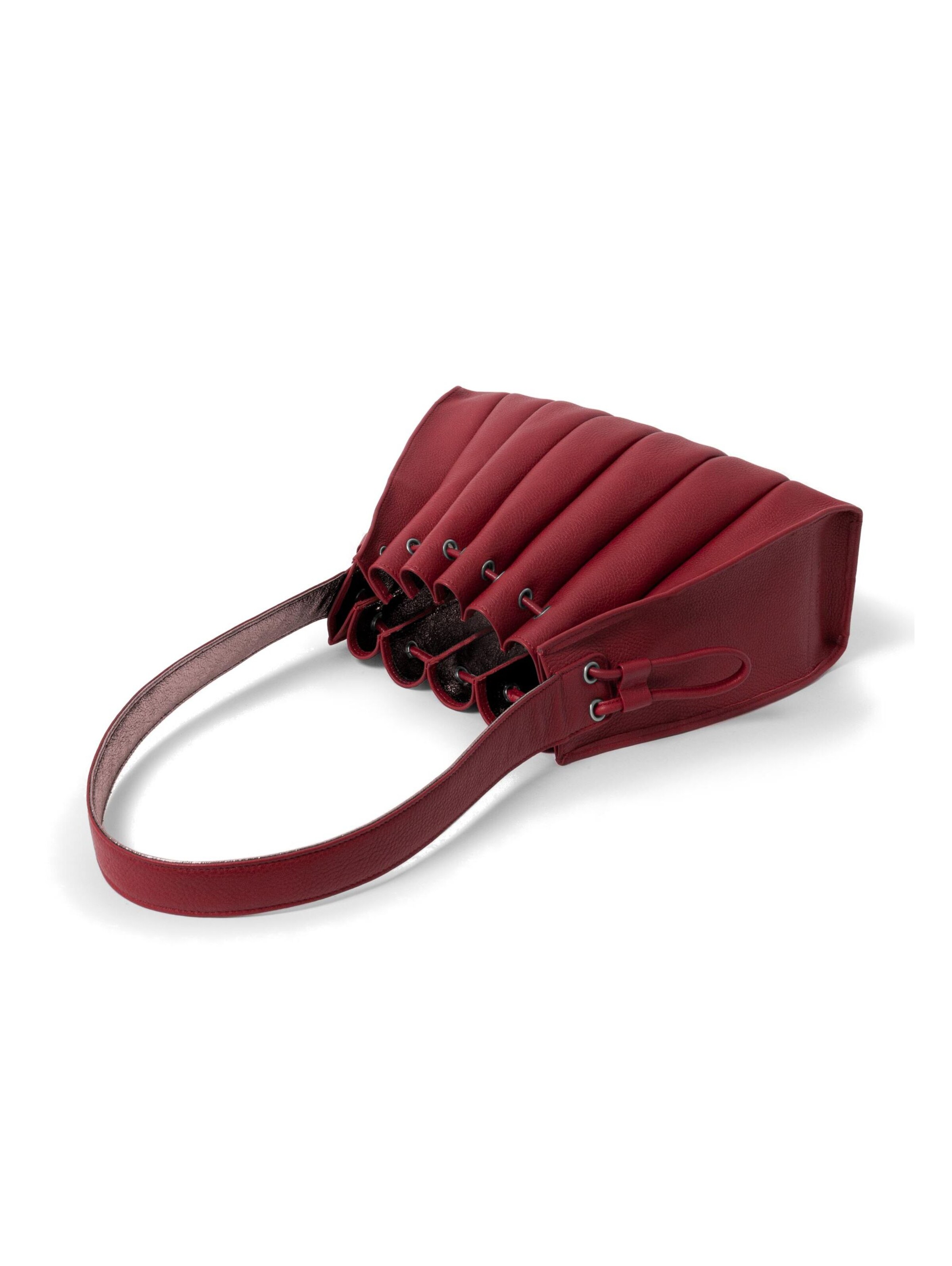 Gretchen Pouch in Red