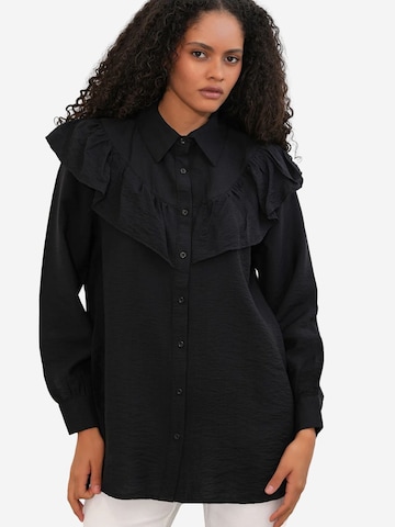 Bigdart Blouse in Zwart: voorkant
