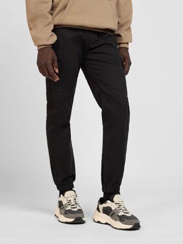 Pittman Tapered Cargo Pants 'Darius' in Black: front