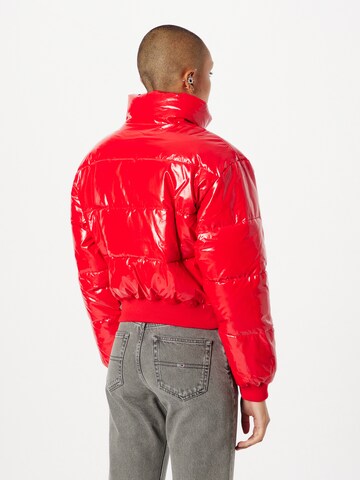 Veste d’hiver Tommy Jeans en rouge