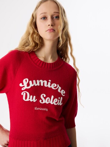 Twist Sweater in Red