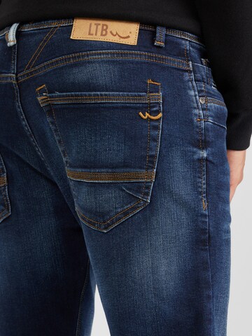 Slimfit Jeans 'SERVANDO' di LTB in blu