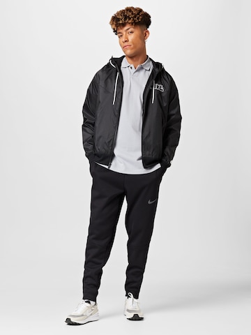 juoda Nike Sportswear Demisezoninė striukė