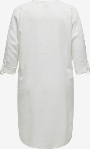 Robe-chemise ONLY Carmakoma en blanc
