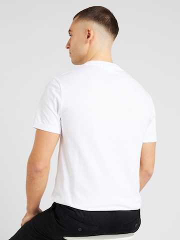 T-Shirt Calvin Klein en blanc