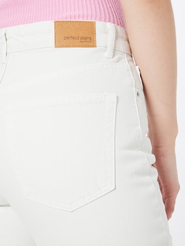 regular Jeans di Gina Tricot in bianco