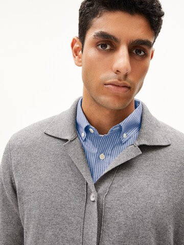 ARMEDANGELS Strickjacke 'FAAUSTOS' in Grau