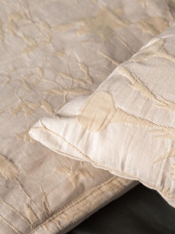 ESSENZA Tagesdecke 'Maribel' in Beige