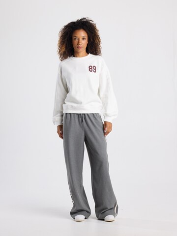 America Today Sweatshirt in White