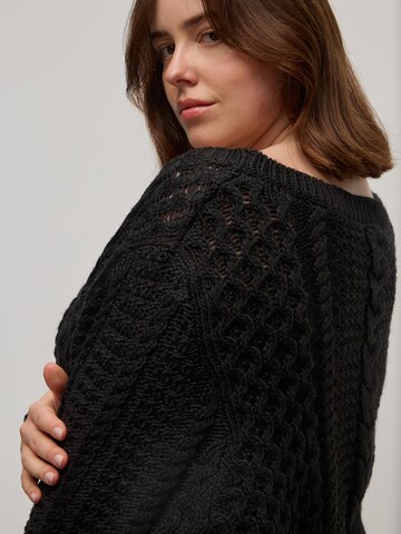 CITA MAASS - Jersey en negro
