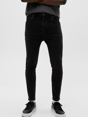 Pull&Bear Skinny Jeans in Schwarz