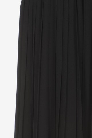 UNIQLO Skirt in S in Black