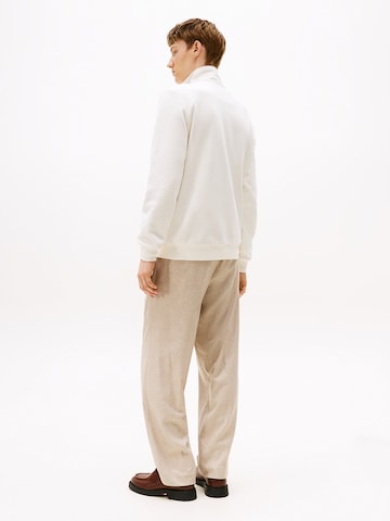 TOMMY HILFIGER Sweatshirt 'ESSENTIAL' in Weiß