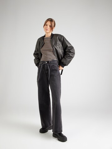 Maglietta 'PCRuka' di PIECES in marrone