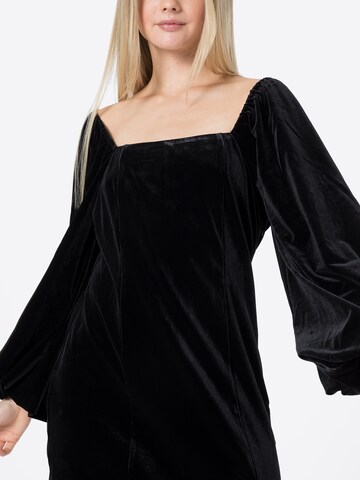 Rochie 'Dolce' de la Traffic People pe negru