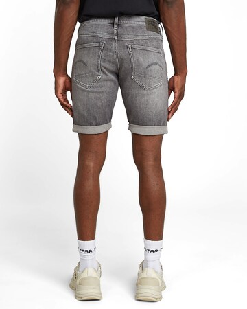 G-STAR Slimfit Shorts in Grau