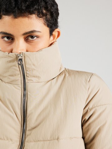 Giacca invernale 'Dolly' di ONLY in beige