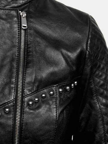 Tazzio Übergangsjacke 'F514' in Schwarz