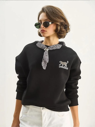 Bianco Lucci Sweatshirt in Black