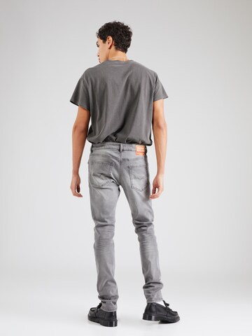 Coupe slim Jean 'LUSTER' DIESEL en gris