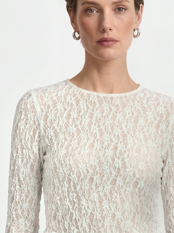 Maglietta di Rich & Royal in bianco