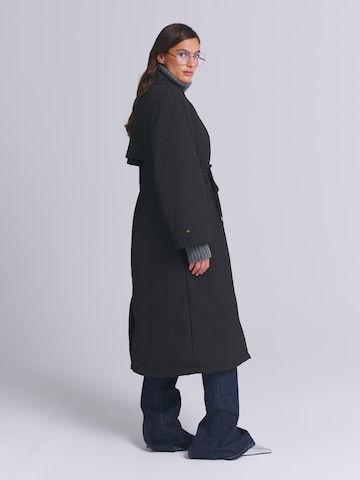 AEMMI Between-Seasons Coat in Black