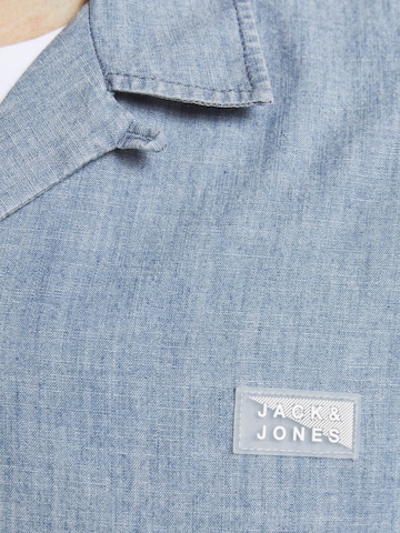 JACK & JONES جينز مضبوط قميص 'Portland' بلون أزرق