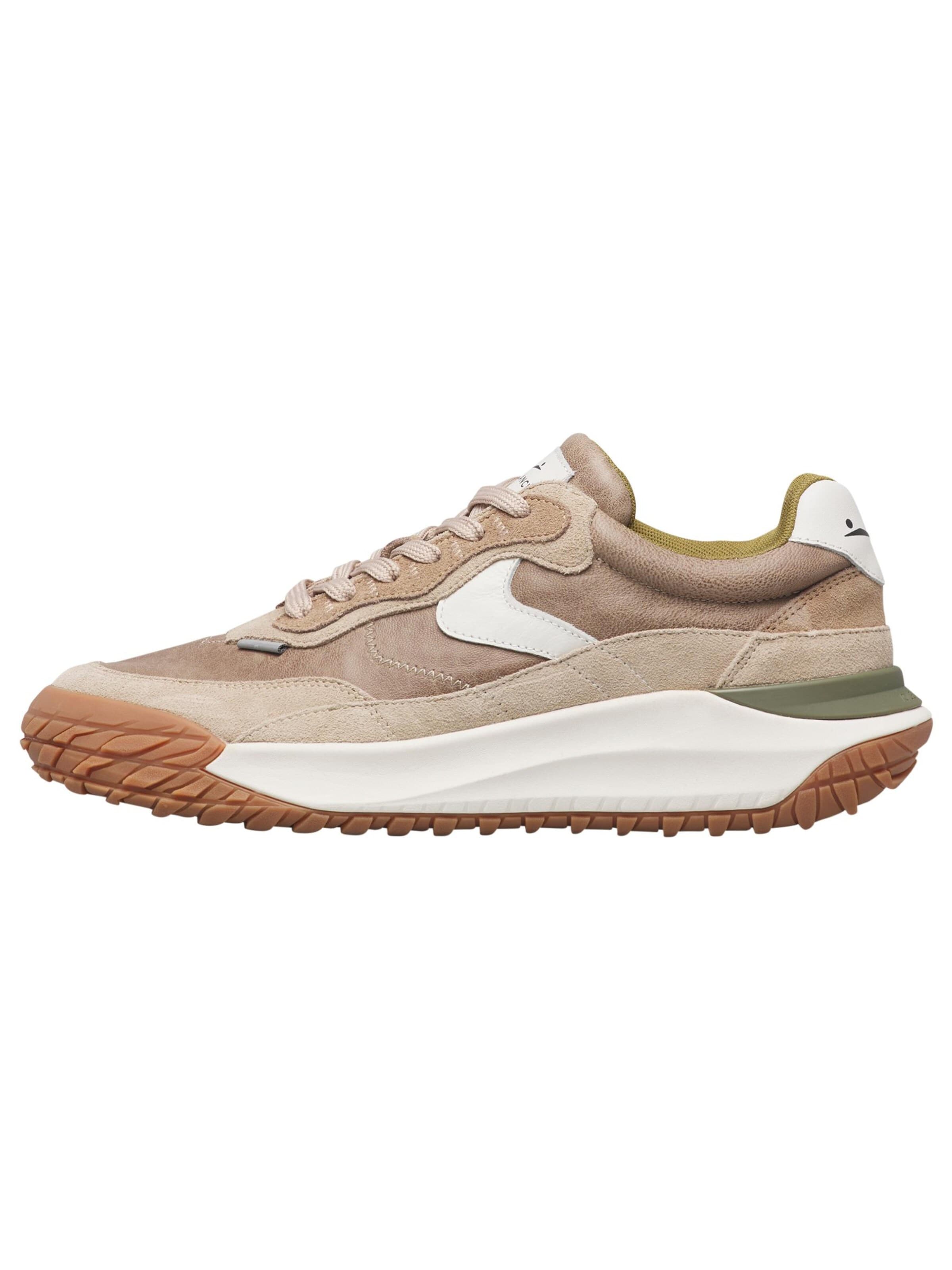 Voile blanche Platform trainers 'CLUB ACT M.' in Beige: front
