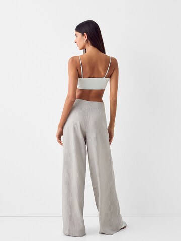 Bershka Wide Leg Hose in Grau