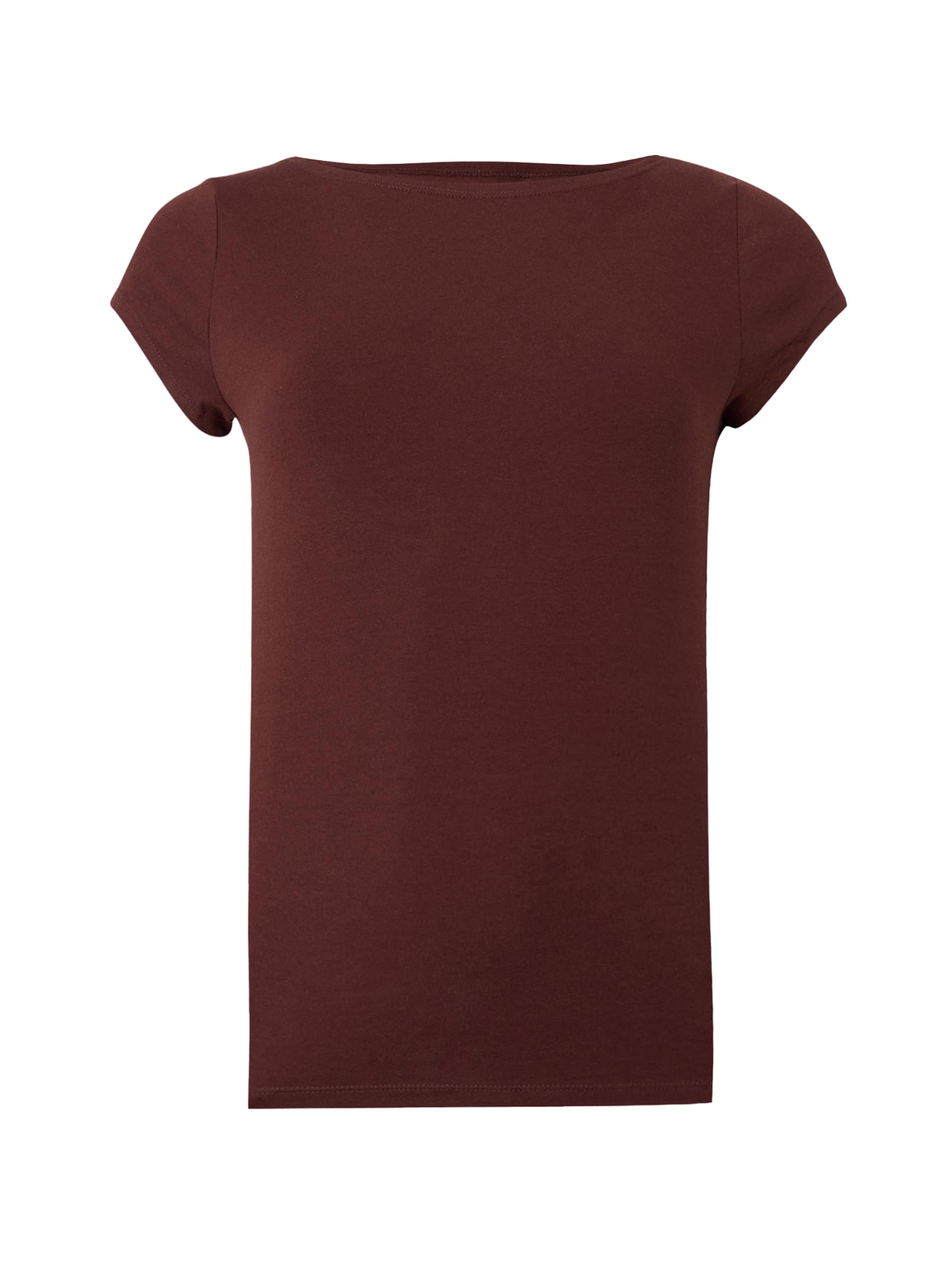 Tricou de la GAP pe maro: față