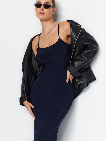 Trendyol Jurk in Blauw