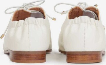 Chaussure à lacets Kazar en blanc