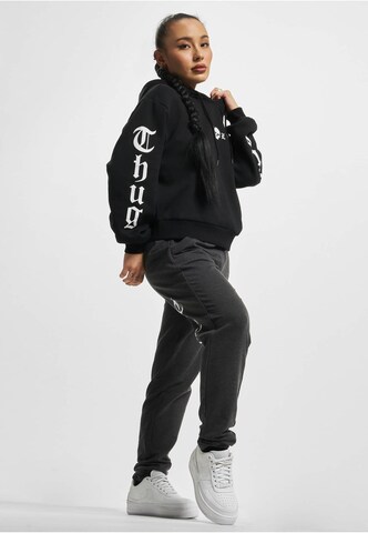 Thug Life Sweatshirt 'Caution' i svart