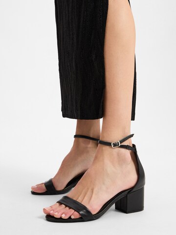 YAS Abendkleid 'Yasyen' in Schwarz: Vorderseite