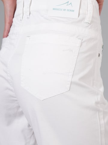M.O.D MIRACLE OF DENIM - Pierna ancha Pantalón en blanco