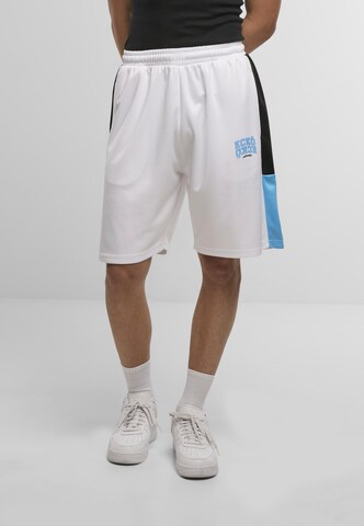 Regular Pantaloni 'Drap' de la Ecko Unlimited pe alb: față