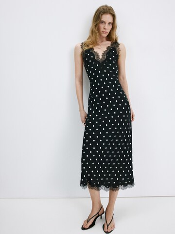 MANGO Mekko 'Silveri' värissä musta: etupuoli