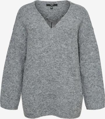 Pullover 'VMCBERRY' di Vero Moda Curve in grigio: frontale