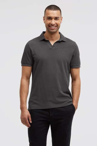 CAMP DAVID Shirt in Grey: front