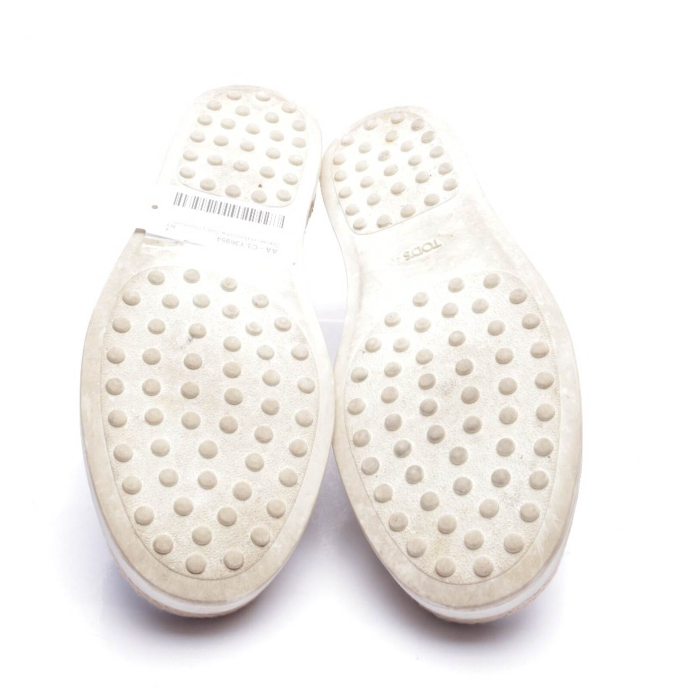 Tod's Flats & Loafers in 39 in Silver