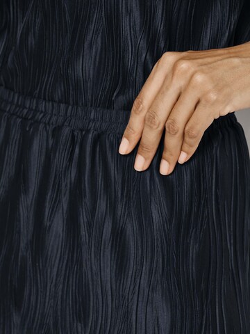 MADELEINE Rock in Blau