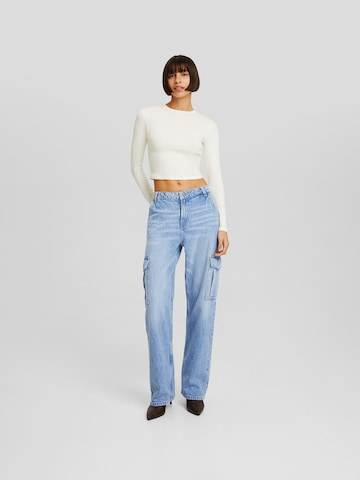 Bershka Loosefit Jeans in Blau