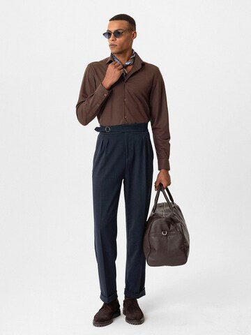 regular Pantaloni con pieghe 'Ludovico' di Antioch in blu