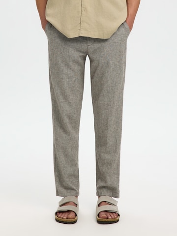 Slimfit Pantaloni eleganți 'SLHBRODY' de la SELECTED pe verde: față