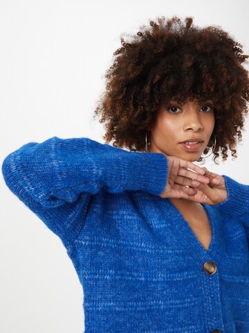 Cardigan 'CELINA' ONLY en bleu