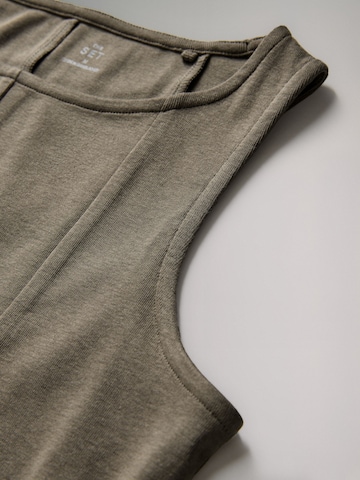 The Set - Top en verde